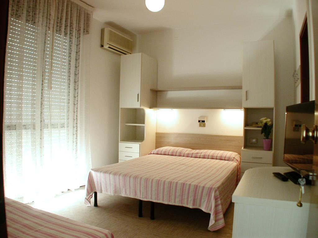 Albergo Aquila Лидо-ди-Езоло Номер фото