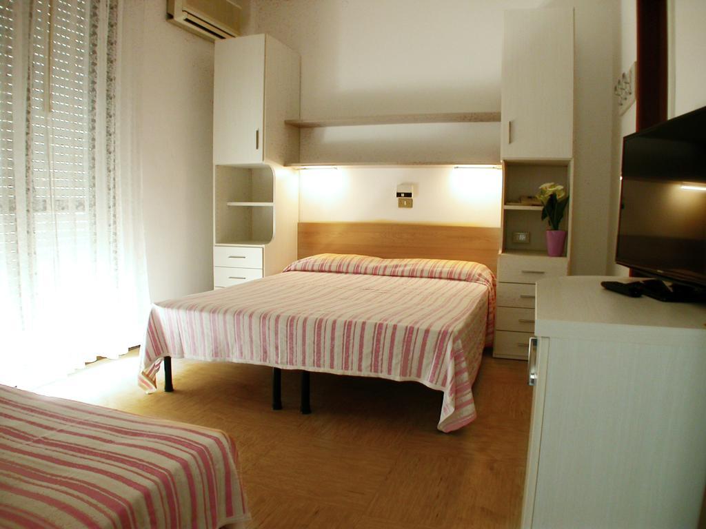 Albergo Aquila Лидо-ди-Езоло Номер фото