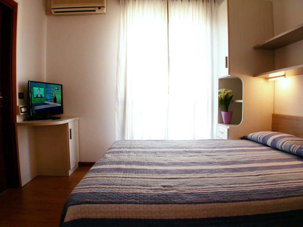 Albergo Aquila Лидо-ди-Езоло Номер фото